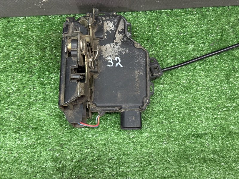 Замок двери Skoda Octavia A4