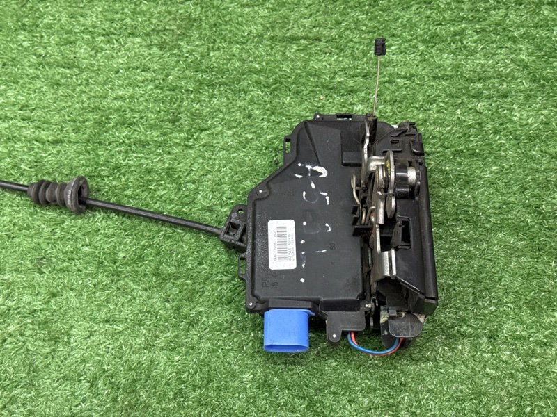 Замок двери Skoda Octavia A5