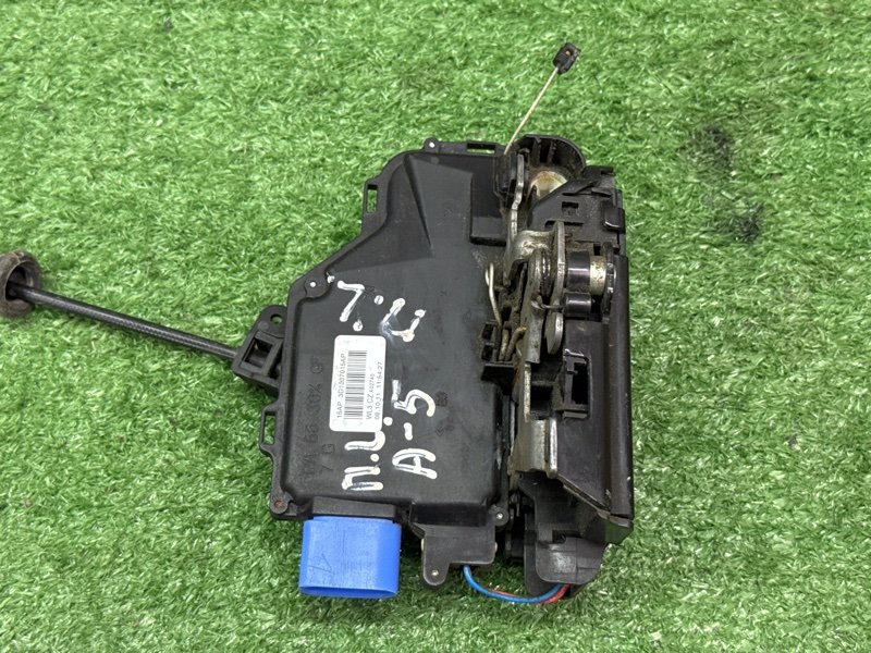 Замок двери Skoda Octavia A5