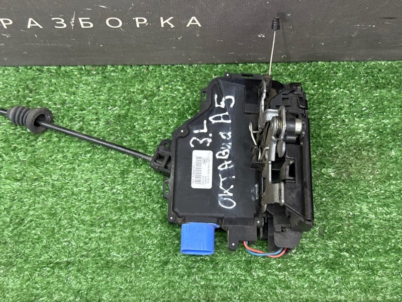 Замок двери Skoda Octavia A5