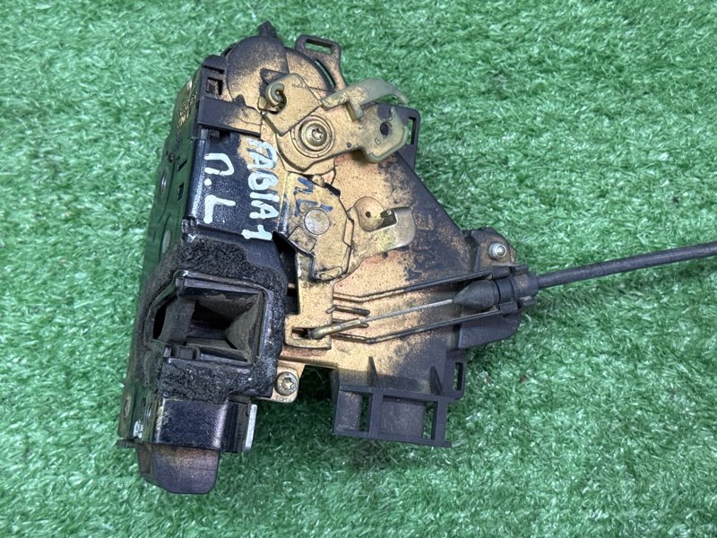 Замок двери Skoda Fabia 1 MK1