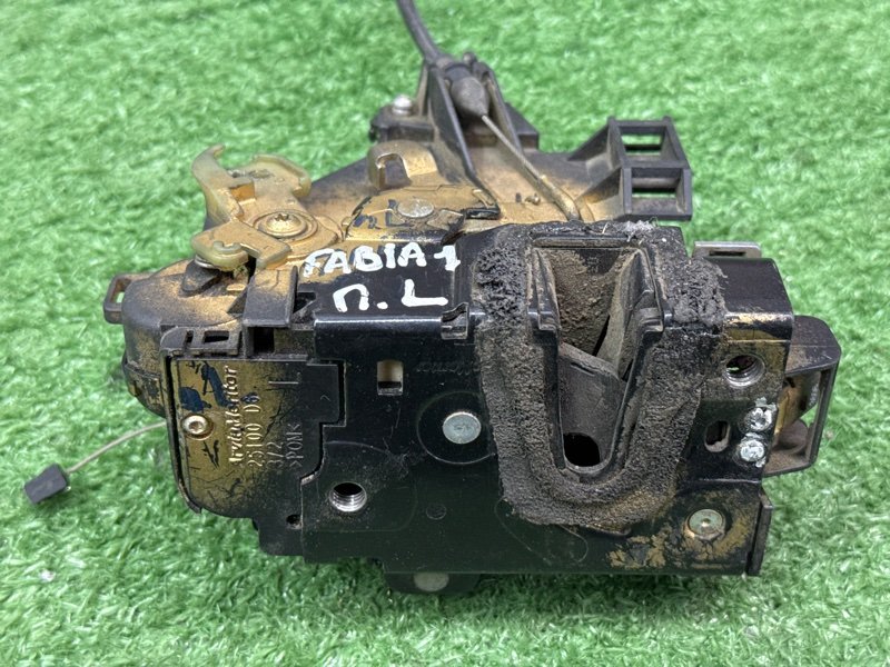 Замок двери Skoda Fabia 1 MK1