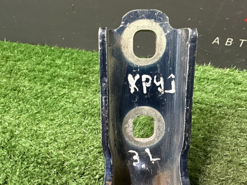 Петли двери Chevrolet Cruze