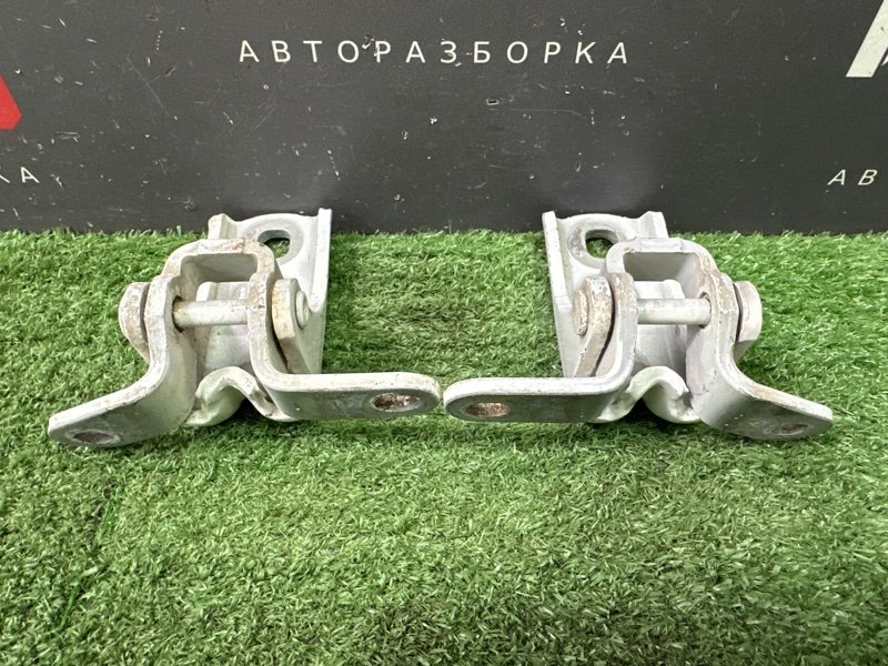 Петли двери Opel Astra J