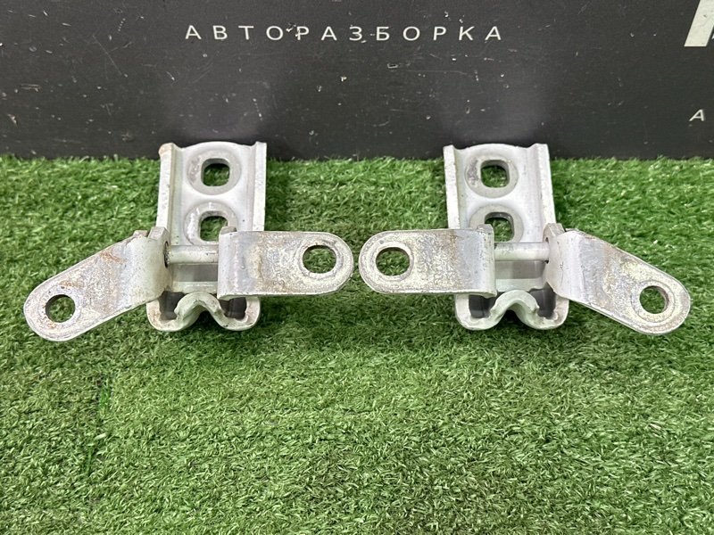 Петли двери Opel Astra J