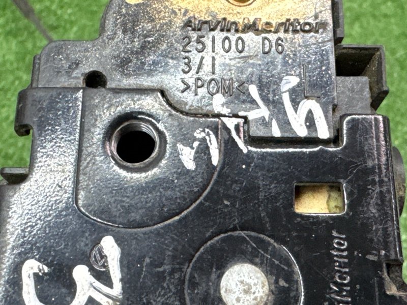 Замок двери Skoda Fabia 1 MK1