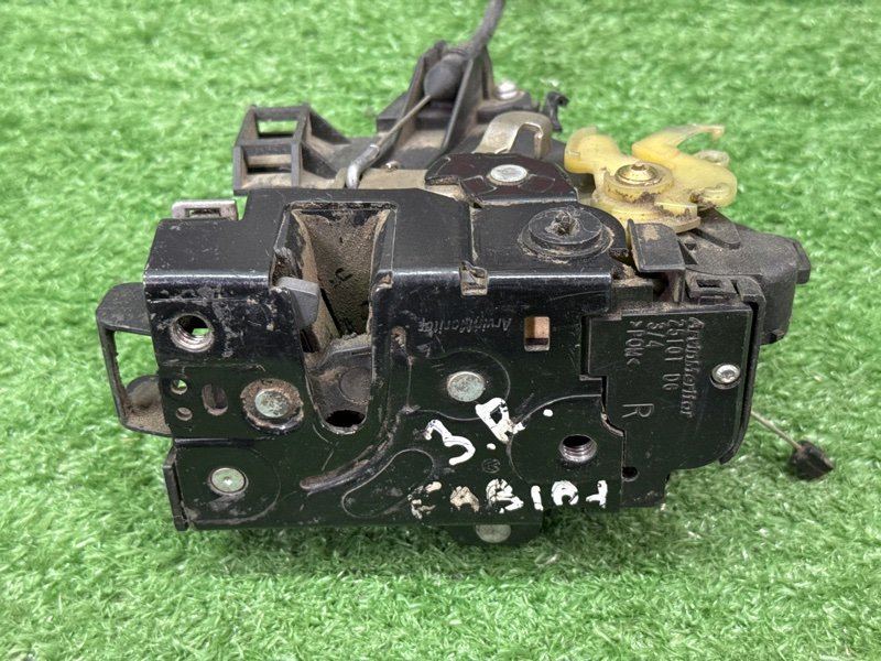 Замок двери Skoda Fabia 1 MK1