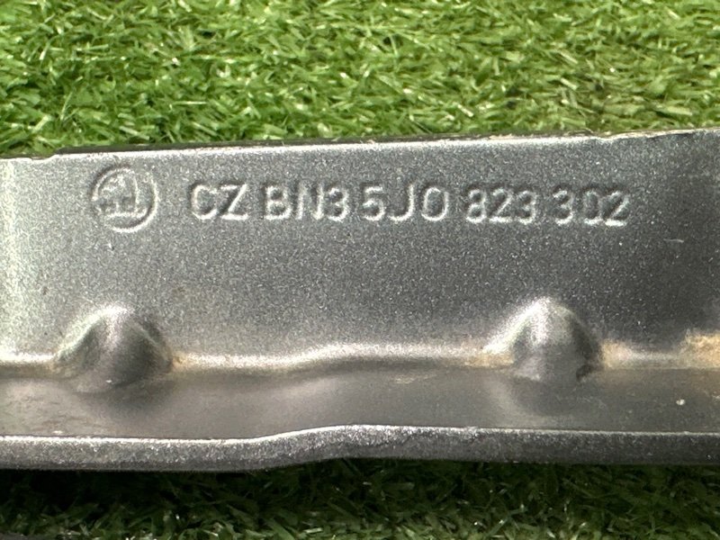 Петли капота Skoda Fabia 2