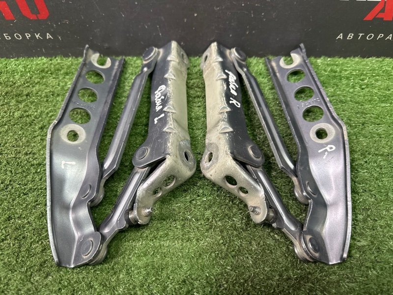 Петли капота Skoda Fabia 2