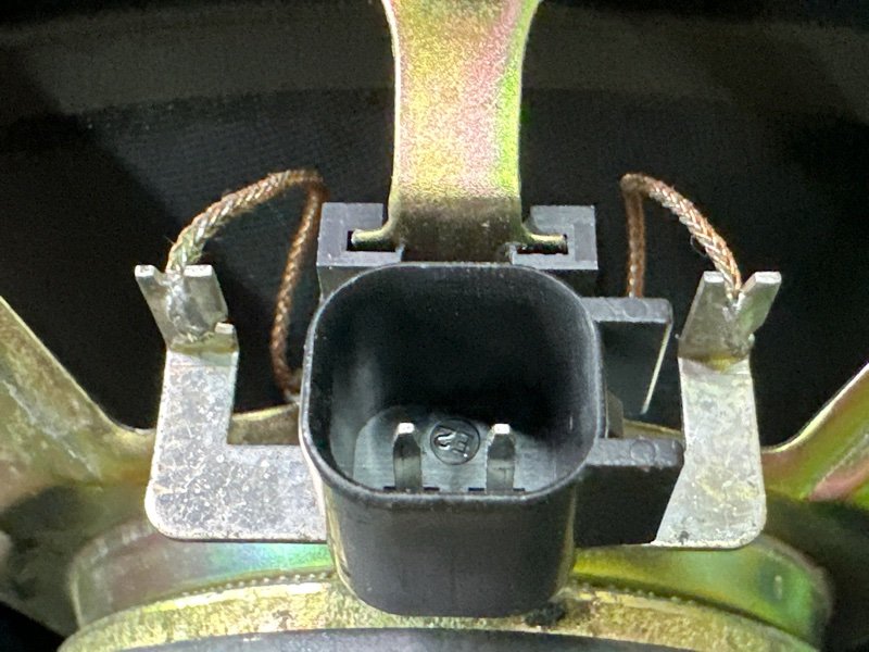 Динамик штатный Mazda 3