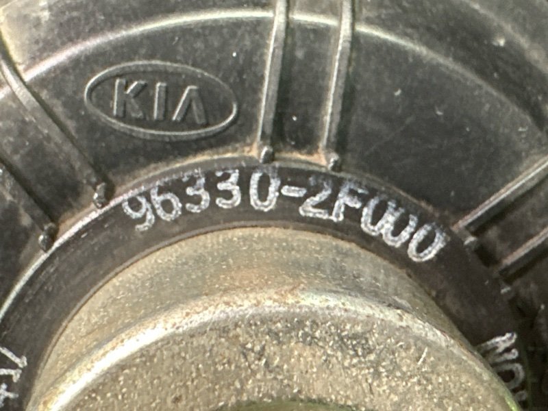 Динамик штатный Kia Cerato 1