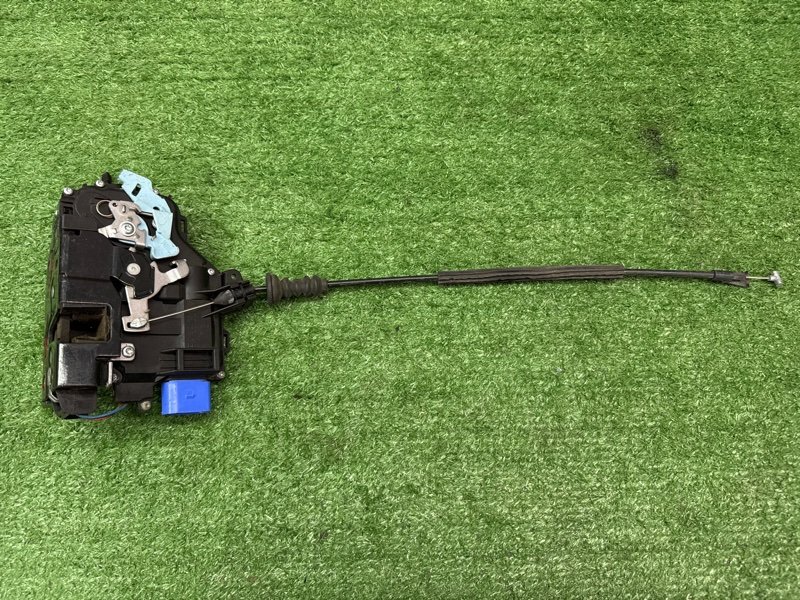 Замок двери Skoda Octavia A5