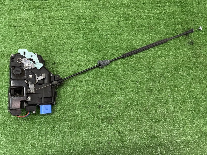 Замок двери Skoda Octavia A5