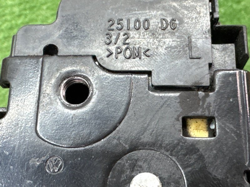 Замок двери Skoda Octavia A5