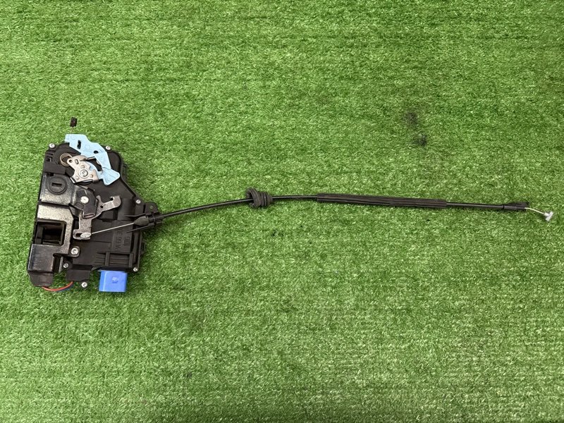 Замок двери Skoda Octavia A5