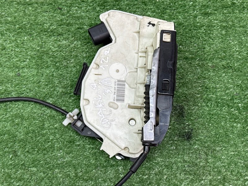 Замок двери Skoda Fabia 2