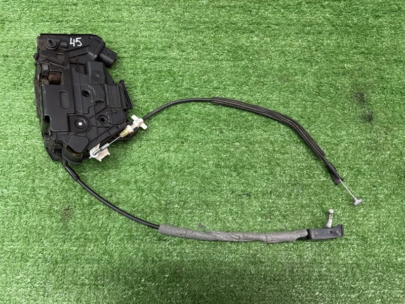 Замок двери Skoda Fabia 2