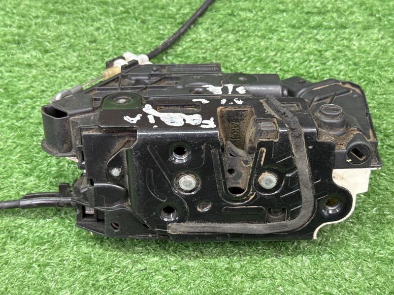 Замок двери Skoda Fabia 2