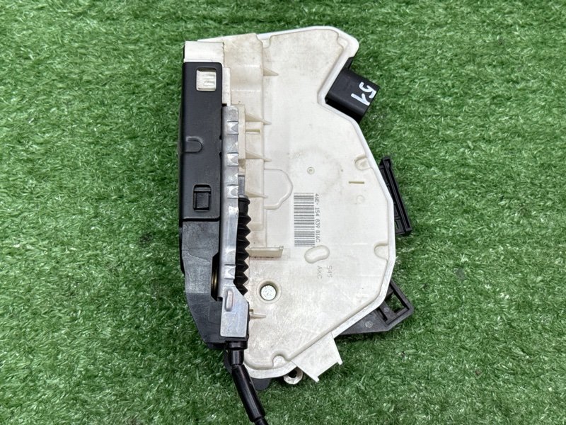 Замок двери Skoda Fabia 2