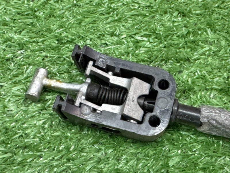 Замок двери Skoda Fabia 2