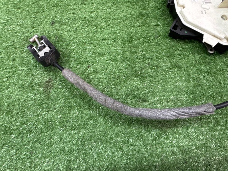 Замок двери Skoda Fabia 2