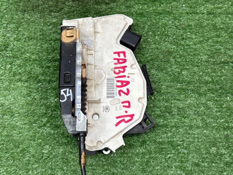 Замок двери Skoda Fabia 2