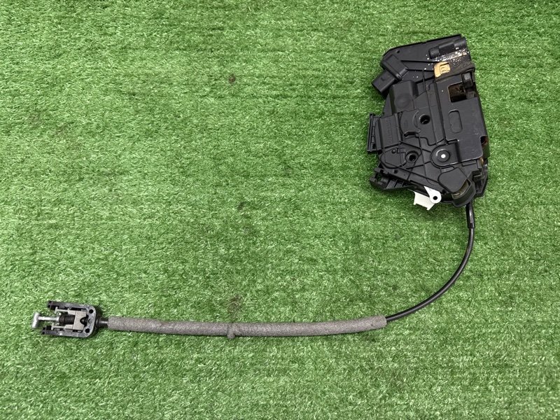 Замок двери Skoda Fabia 2