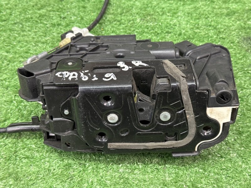 Замок двери Skoda Fabia 2