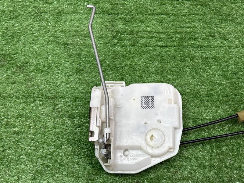 Замок двери Mitsubishi Outlander