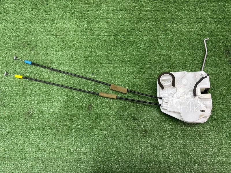 Замок двери Mitsubishi Outlander