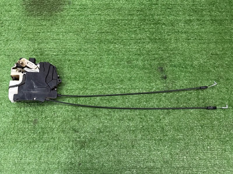 Замок двери Mitsubishi Outlander XL