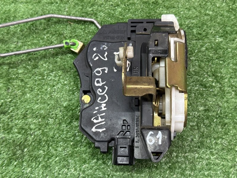 Замок двери Mitsubishi Lancer 9