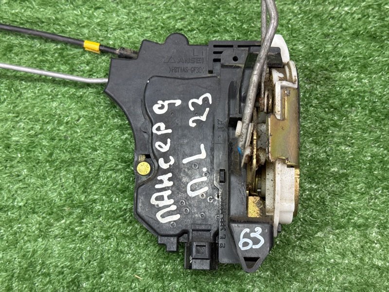 Замок двери Mitsubishi Lancer 9