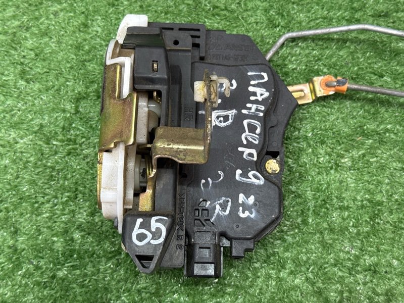 Замок двери Mitsubishi Lancer 9