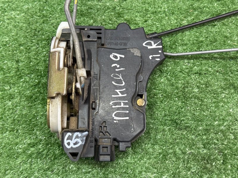 Замок двери Mitsubishi Lancer 9