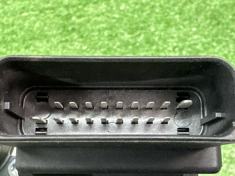 Мотор стеклоподъемника Skoda Octavia A5