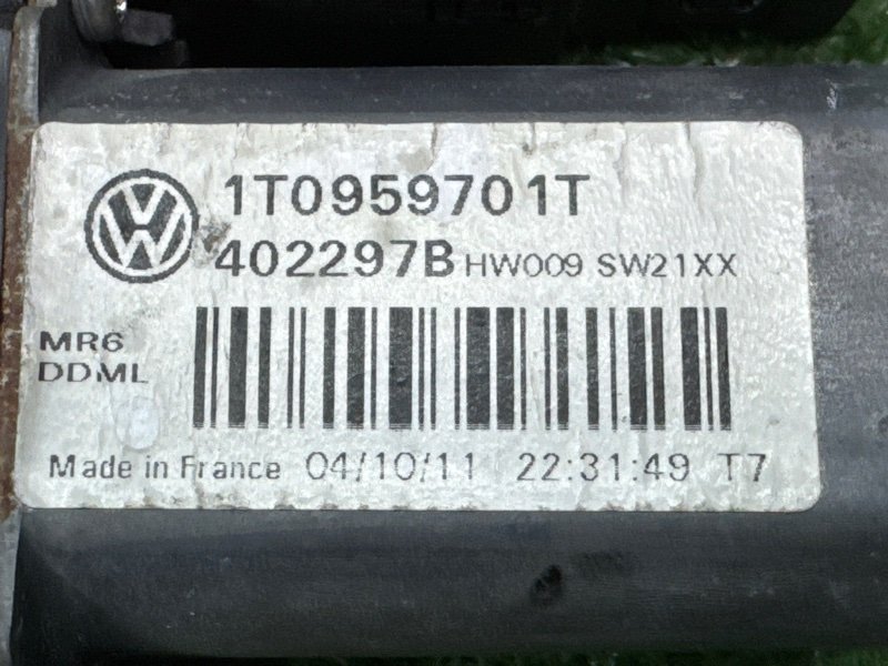 Мотор стеклоподъемника Skoda Octavia A5