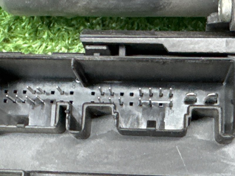 Мотор стеклоподъемника Skoda Octavia A5