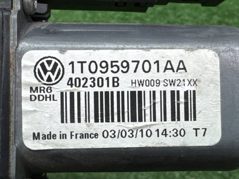 Мотор стеклоподъемника Skoda Octavia A5