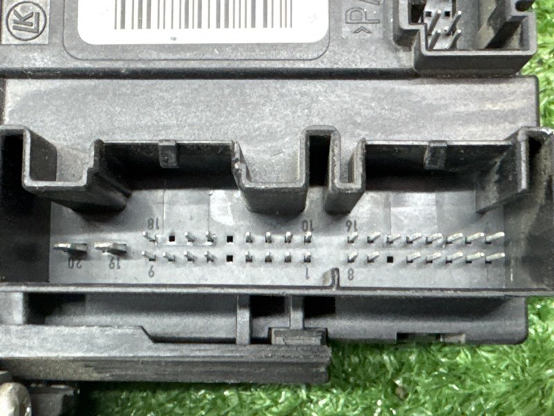 Мотор стеклоподъемника Skoda Octavia A5