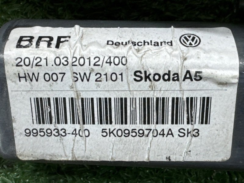 Мотор стеклоподъемника Skoda Octavia A5