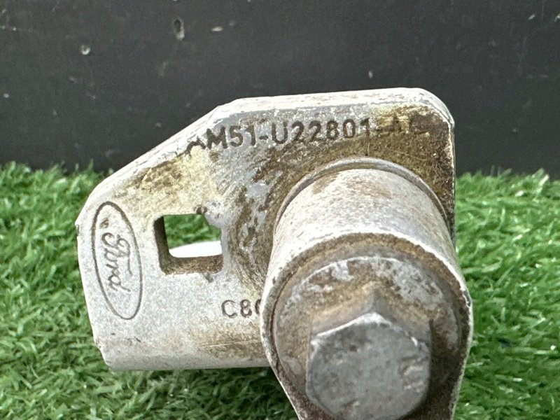 Петли двери Ford Focus