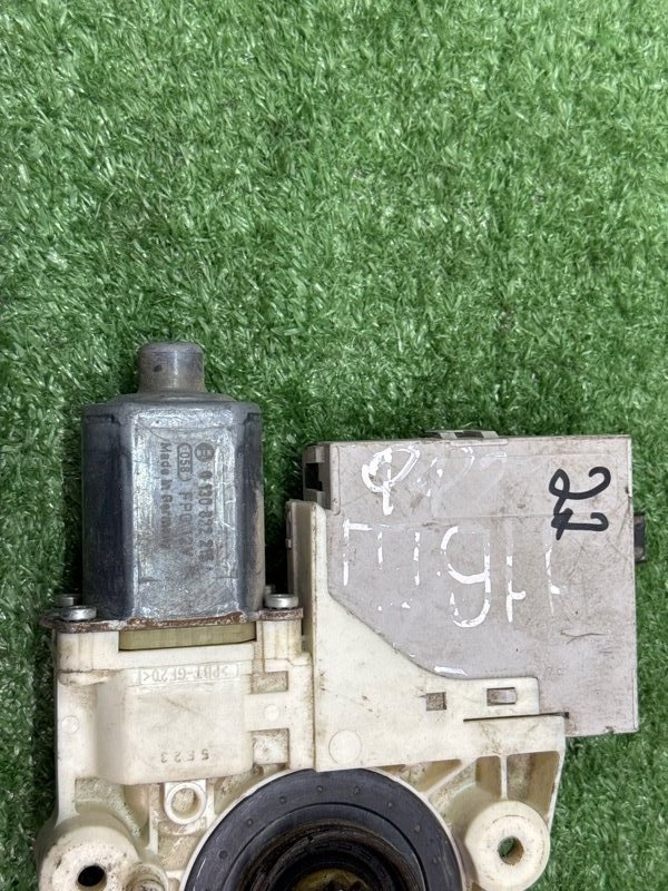 Мотор стеклоподъемника Ford Focus 2