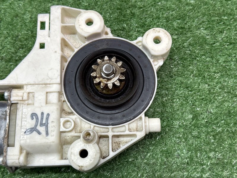 Мотор стеклоподъемника Ford Focus 2