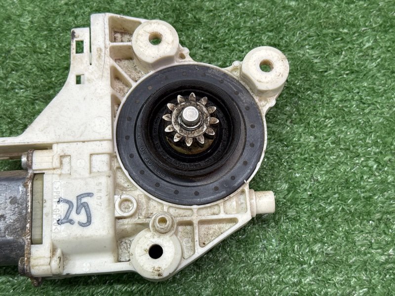 Мотор стеклоподъемника Ford Focus 2