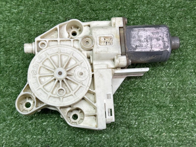 Мотор стеклоподъемника Ford Focus 2