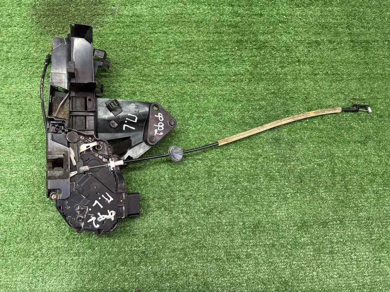 Замок двери Ford Focus 2