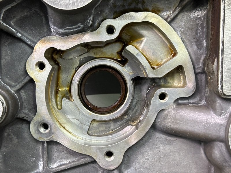 Крышка ГРМ Масляный насос Kia Ceed 2 2012 JD