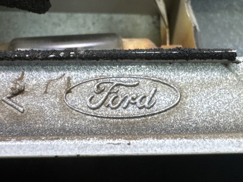 Накладка крышки багажника Ford Focus 2