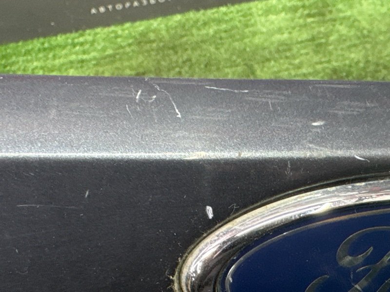 Молдинг крышки багажника Ford Mondeo 3